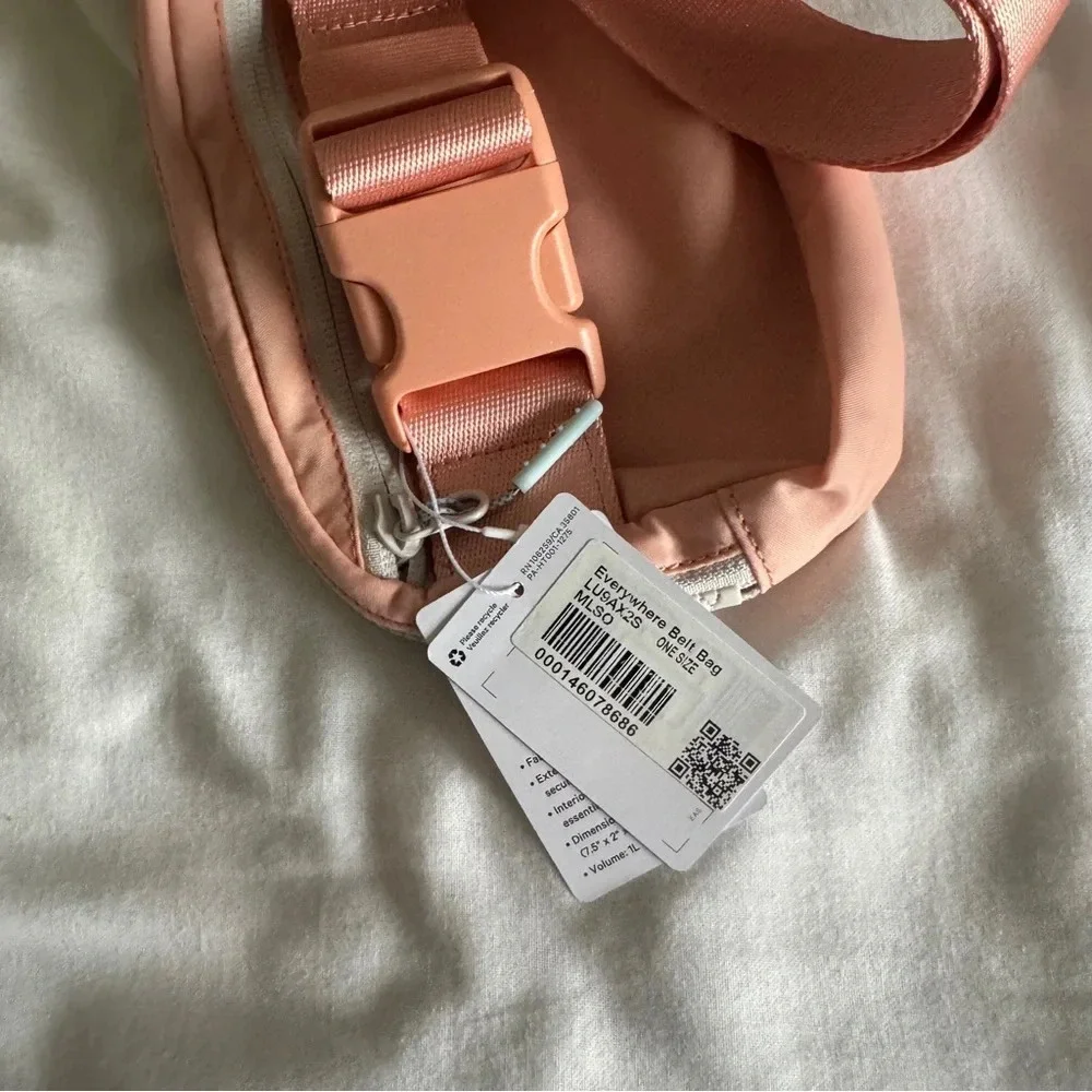 🆕🩷 Lululemon Everywhere Belt Bag Melon Sorbet - Picture 6 of 7